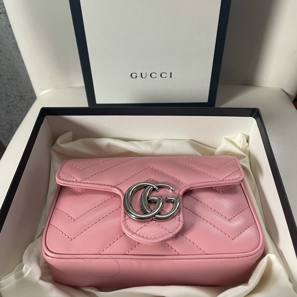 Gucci Handbags - Gucci Marmont Mini